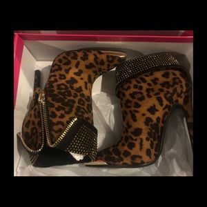 Leopard booties